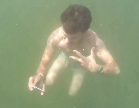 Galaxy S5 aşkına Zürih Gölü’nde selfie