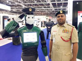 Dubai'de asayiş robot polise emanet