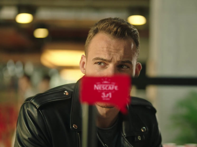 Nescafe 3ü1 Arada'nın yeni reklam yüzü The Bürsin