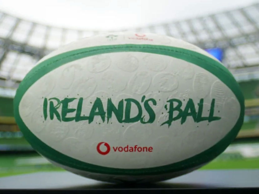 İrlanda'nın parmak izleri ragbi topunda