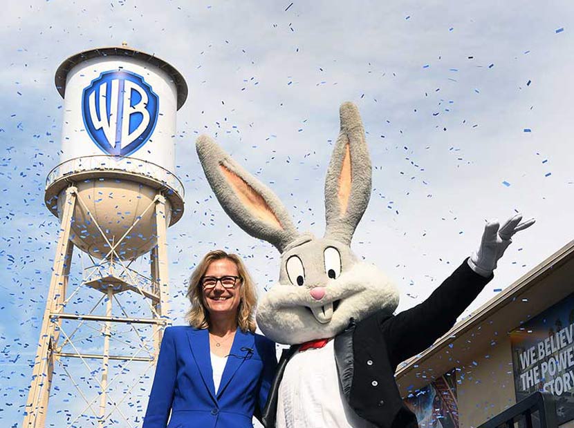 Warner Bros logosunu yeniledi