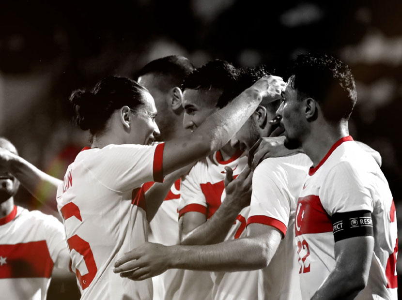 Futbol aşkıyla Türkiye aşkına