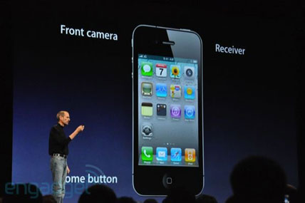 iPhone 4 rekora koşuyor
